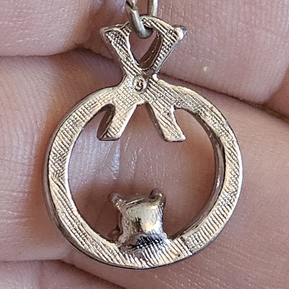 XO Hugs & kisses with Swarovski element stone pendant